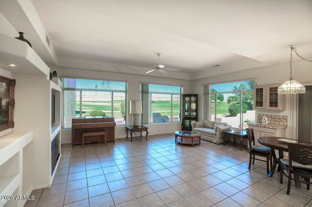15220 W LAS BRIZAS Lane, Sun City West, AZ 85375