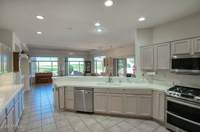 15220 W LAS BRIZAS Lane, Sun City West, AZ 85375