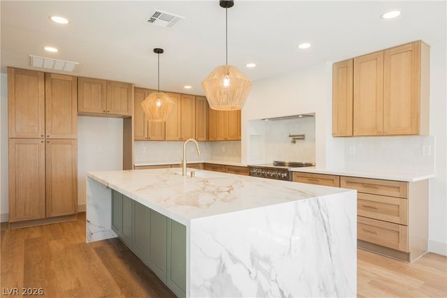2755 South Torrey Pines Drive, Las Vegas, NV 89146