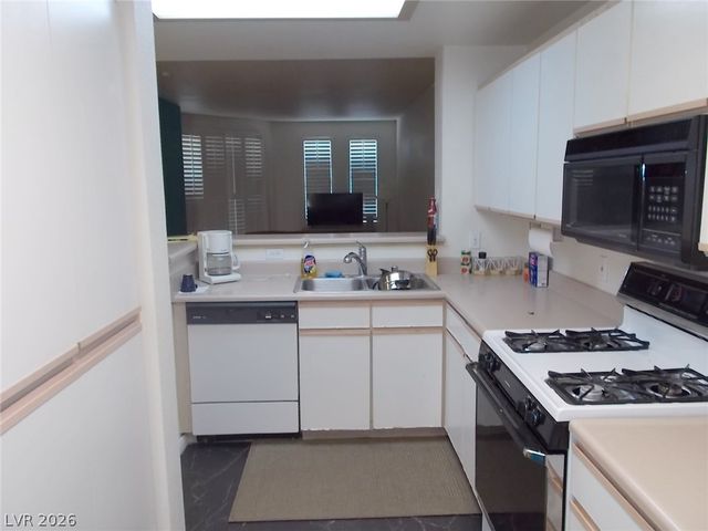 260 East Flamingo Road 224, Las Vegas, NV 89169
