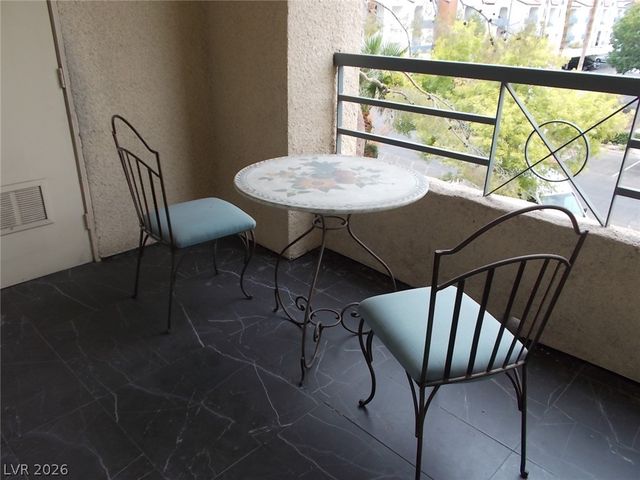 260 East Flamingo Road 224, Las Vegas, NV 89169
