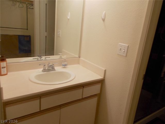 260 East Flamingo Road 224, Las Vegas, NV 89169