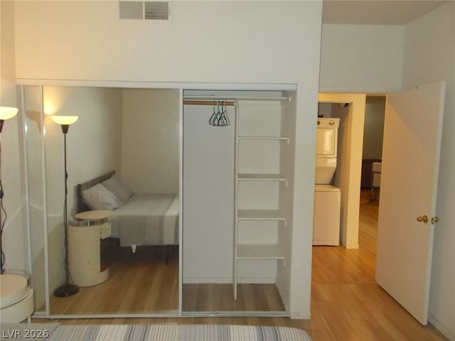 260 East Flamingo Road 224, Las Vegas, NV 89169