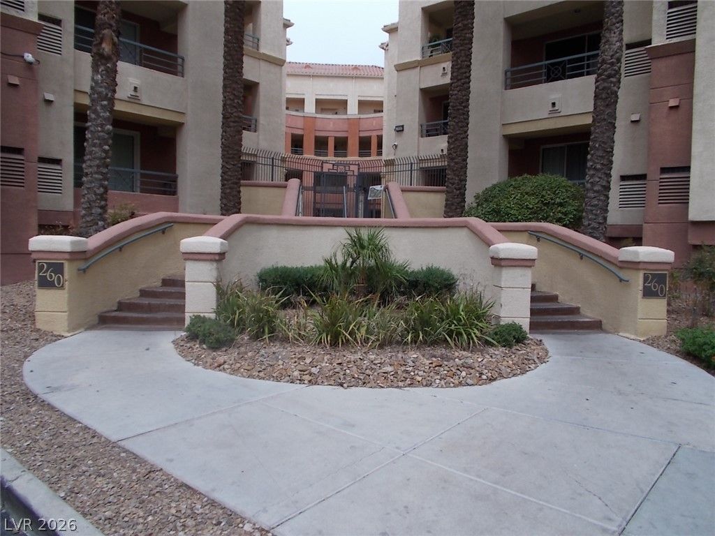 260 East Flamingo Road 224, Las Vegas, NV 89169