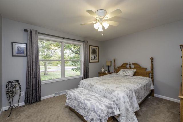 1088 102nd STREET, Pleasant Prairie, WI 53158