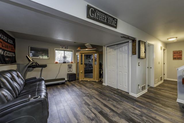 1088 102nd STREET, Pleasant Prairie, WI 53158