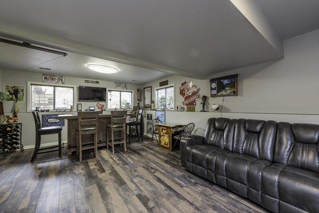 1088 102nd STREET, Pleasant Prairie, WI 53158