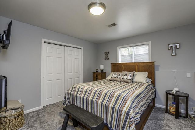 1088 102nd STREET, Pleasant Prairie, WI 53158