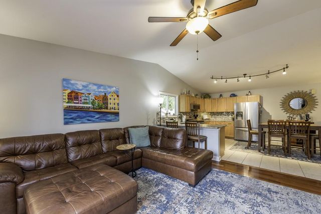 1088 102nd STREET, Pleasant Prairie, WI 53158