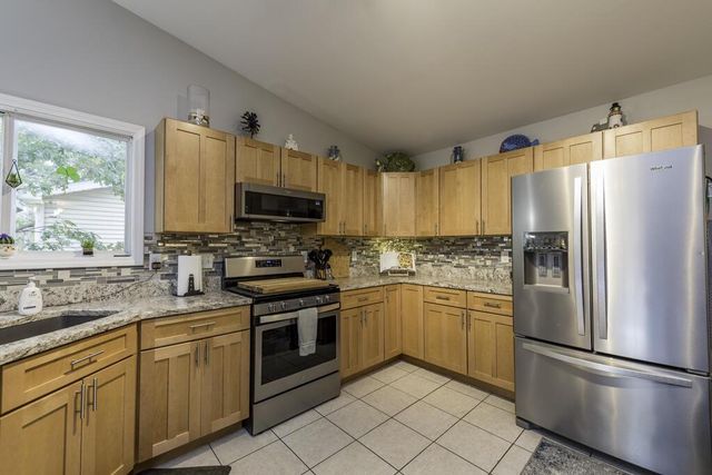 1088 102nd STREET, Pleasant Prairie, WI 53158