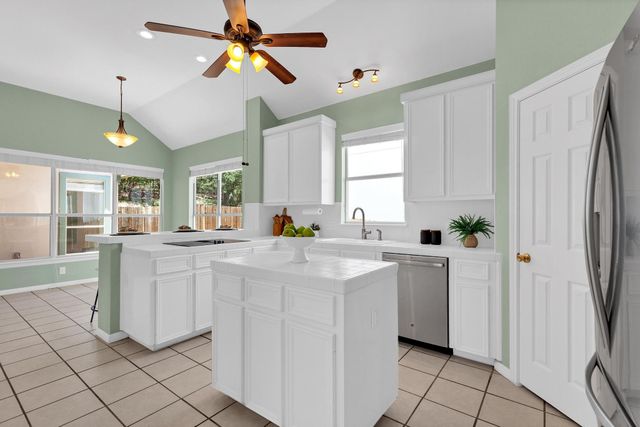 207 golf crest LN, Lakeway, TX 78734