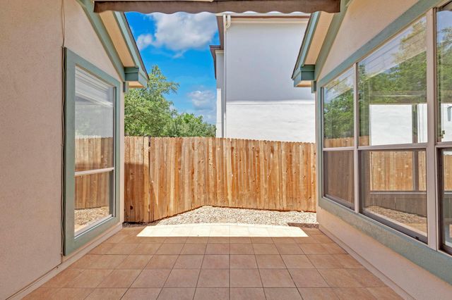 207 golf crest LN, Lakeway, TX 78734