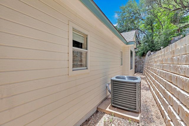 207 golf crest LN, Lakeway, TX 78734