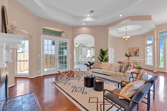 207 golf crest LN, Lakeway, TX 78734