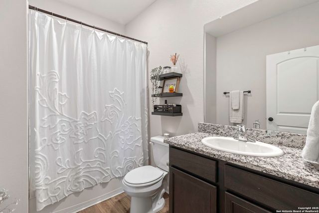 9219 Foxing Bluff, Converse, TX 78109