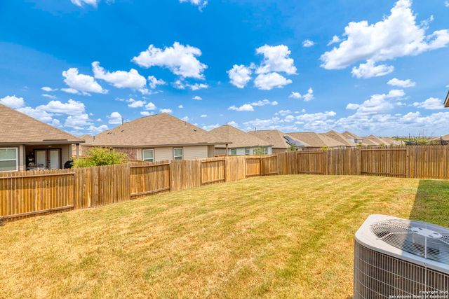 9219 Foxing Bluff, Converse, TX 78109