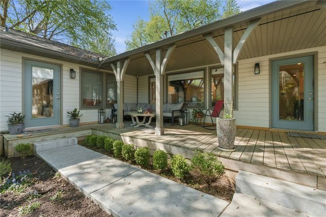 3221 Eden Drive, Johnson, AR 72762