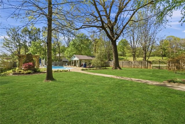 3221 Eden Drive, Johnson, AR 72762