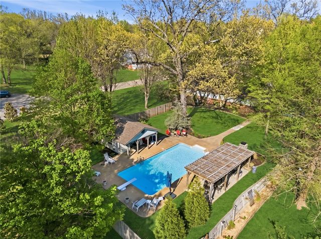 3221 Eden Drive, Johnson, AR 72762