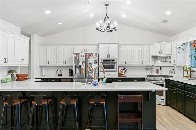 3221 Eden Drive, Johnson, AR 72762