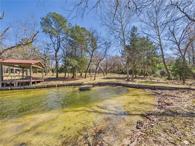 10645 C Hoppess Road, Franklin, TX 77856