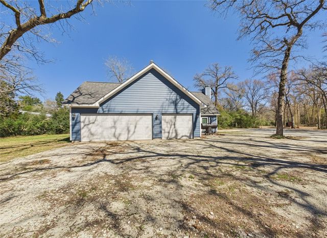 10645 C Hoppess Road, Franklin, TX 77856