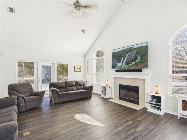 10645 C Hoppess Road, Franklin, TX 77856