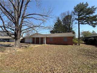 306 S Mcgee Drive, Sallisaw, OK 74955