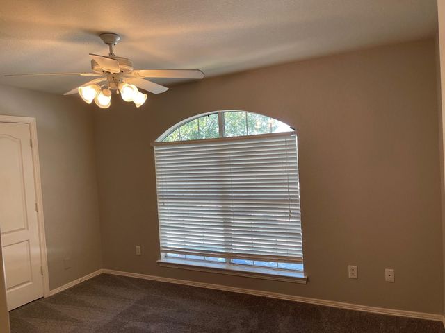 412 Central Park Drive C, Arlington, TX 76014