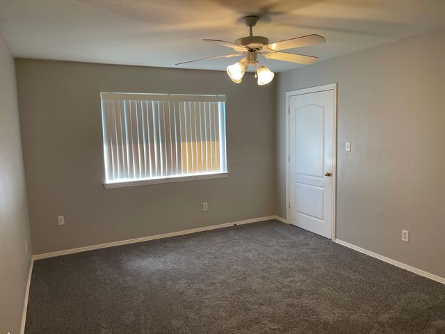 412 Central Park Drive C, Arlington, TX 76014