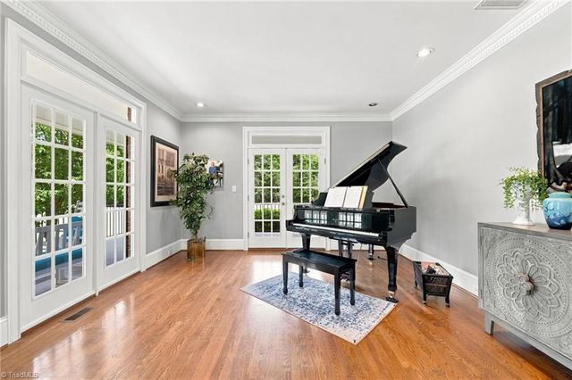 3922 Old Berkshire Drive, Browns Summit, NC 27214