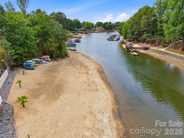 19823 Henderson Road F, Cornelius, NC 28031