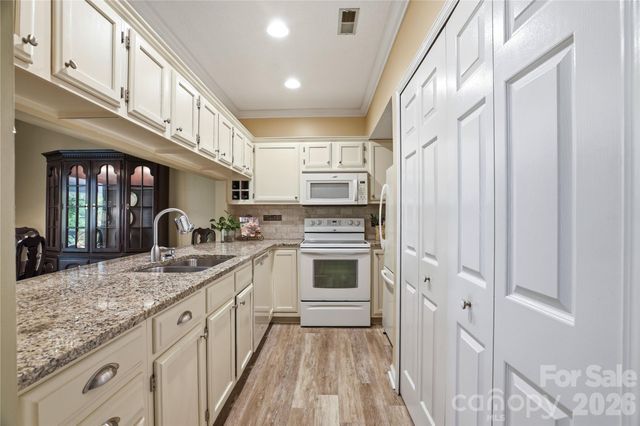 19823 Henderson Road F, Cornelius, NC 28031