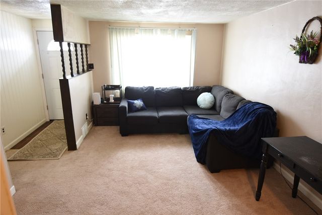 503 Sunnyfield, Monroeville, PA 15146