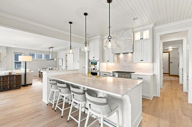2412 Lafayette Road, Wayzata, MN 55391