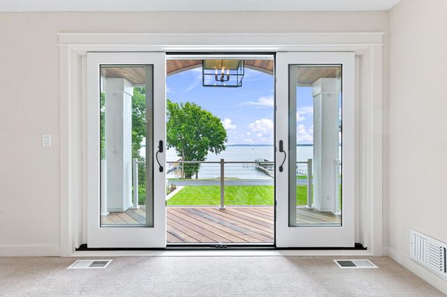 2412 Lafayette Road, Wayzata, MN 55391