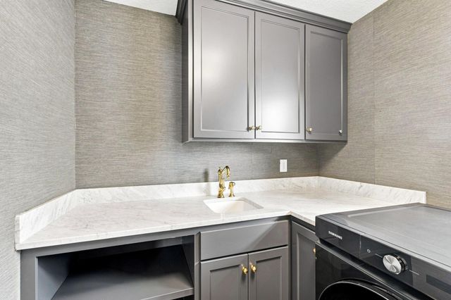 2412 Lafayette Road, Wayzata, MN 55391
