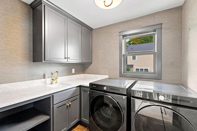 2412 Lafayette Road, Wayzata, MN 55391