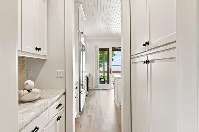 2412 Lafayette Road, Wayzata, MN 55391