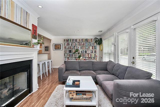 1140 W 1st Street, Charlotte, NC 28202