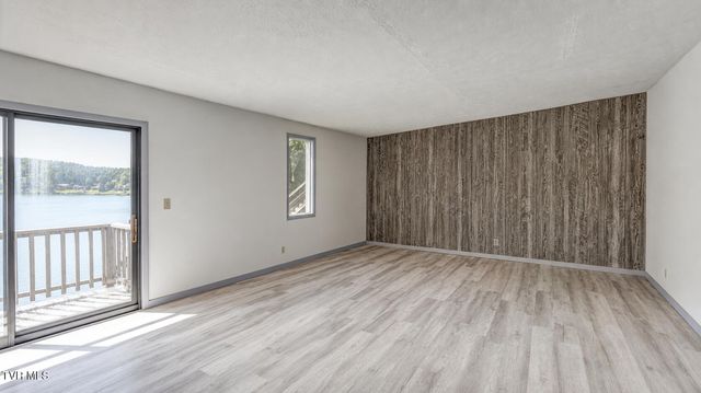 1458 East Shipley Ferry Road, Kingsport, TN 37663