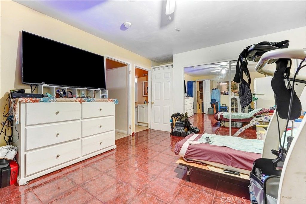 Image 9 of property listing at 2274 E 103rd, Los Angeles, CA 90002