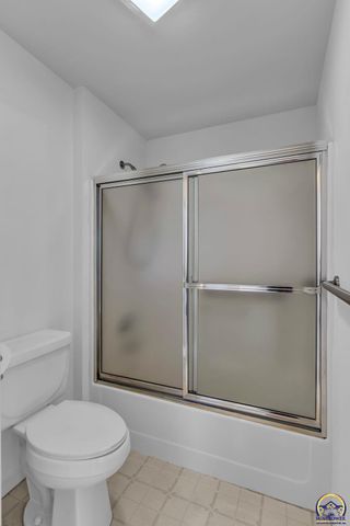 2393 SW Honeysuckle LN, Topeka, KS 66614