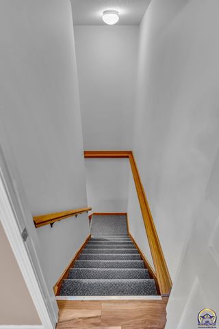 2393 SW Honeysuckle LN, Topeka, KS 66614