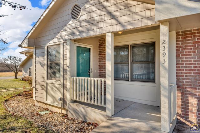 2393 SW Honeysuckle LN, Topeka, KS 66614