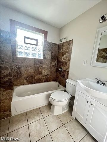 9725 Parkview Avenue, Garfield Heights, OH 44125
