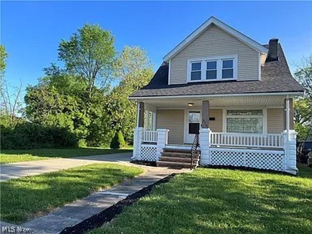 9725 Parkview Avenue, Garfield Heights, OH 44125