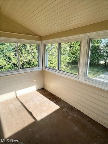 9725 Parkview Avenue, Garfield Heights, OH 44125