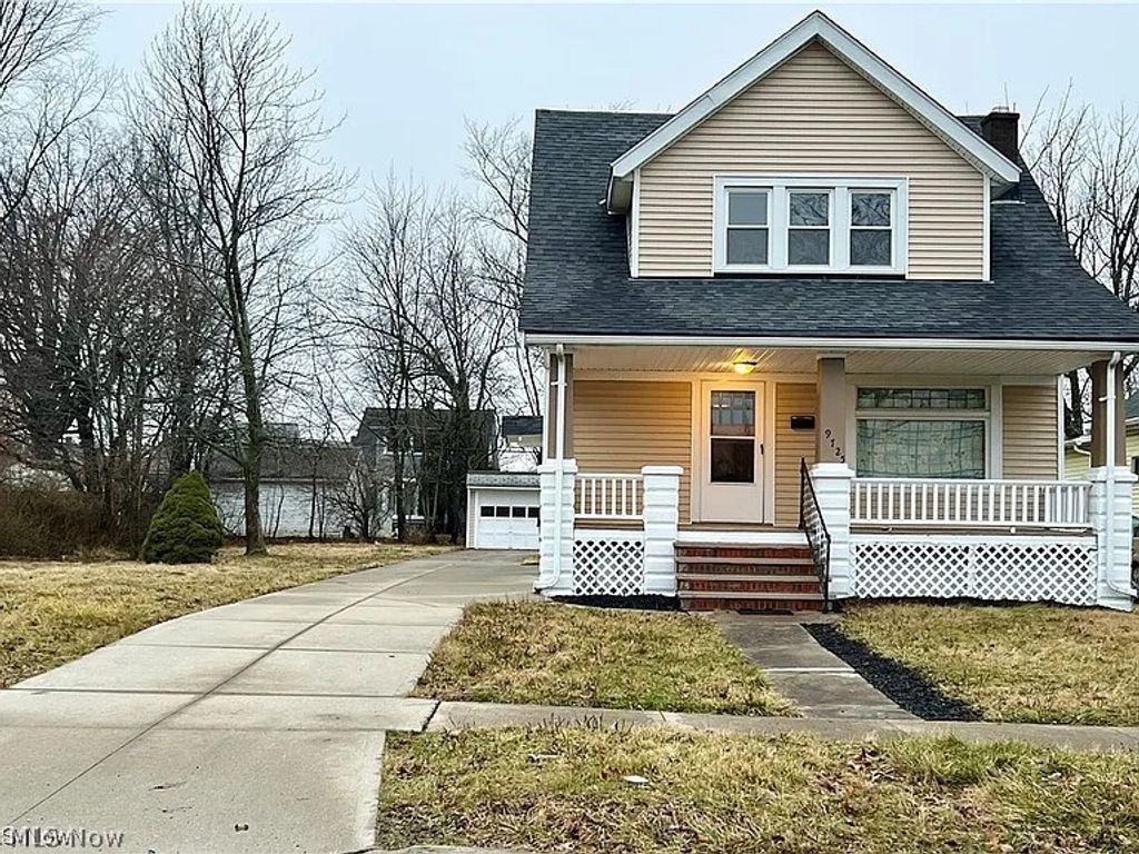 9725 Parkview Avenue, Garfield Heights, OH 44125