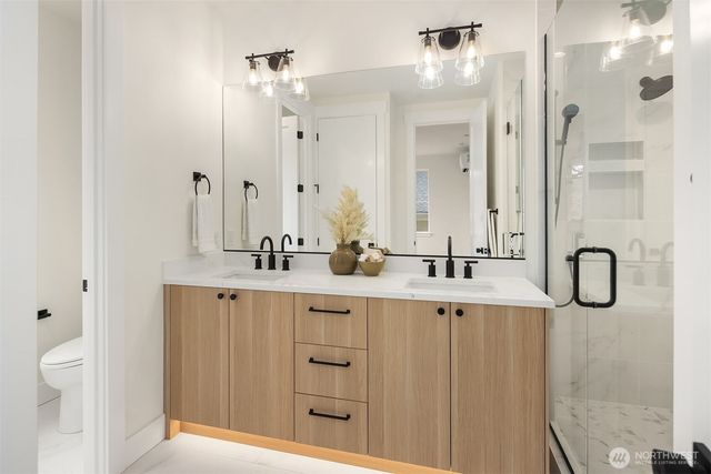 11812 NE 103rd Place, Kirkland, WA 98033